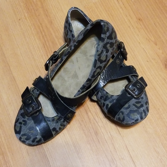 OTBT flats - Picture 2 of 6